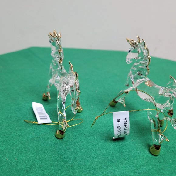 A pair of crystal unicorn ornaments - Picture 3 of 4